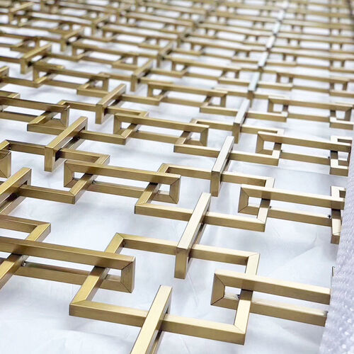 Projekt Hotelowy: Ekran ze stali nierdzewnej, doskonałe połączenie luksusu i funkcjonalności