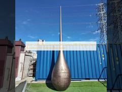 Srebrno-złota, szara, malowana proszkowo rzeźba ze stali nierdzewnej 316L do dekoracji zewnętrznej