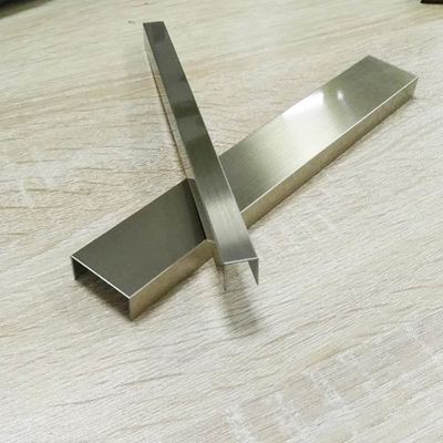 Dobra cena Klasa 304 316L 201 Złoto Srebro Różowe złoto Kolor U Kształt Listwa wykończeniowa ze stali nierdzewnej do podziału płytek w Internecie