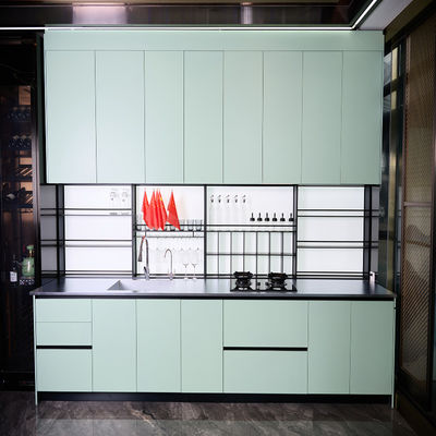 Dobra cena Płyta ze stali nierdzewnej o fakturze imitacji marmuru - lekkie rozwiązanie alternatywne dla kamienia w Internecie