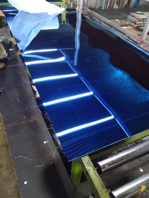 Dobra cena 201 Błękitne złoto Woda Kręgosłowione Kolorowe Lustro PVD Powlekane Płyty ze stali nierdzewnej do pokrycia sufitu w Internecie