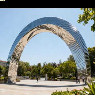 Arc Silver 316L Bright Mirror Park rzeźb ze stali nierdzewnej dla projektu Centrum Architektury