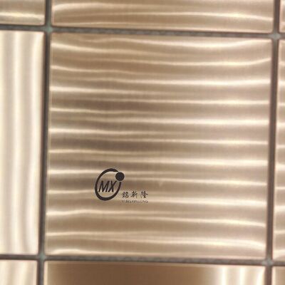 Dobra cena Matowe czarne mozaiki ze stali nierdzewnej Ognioodporny projekt komercyjny Panel ścienny Bezpośrednia dostawa z fabryki w Internecie